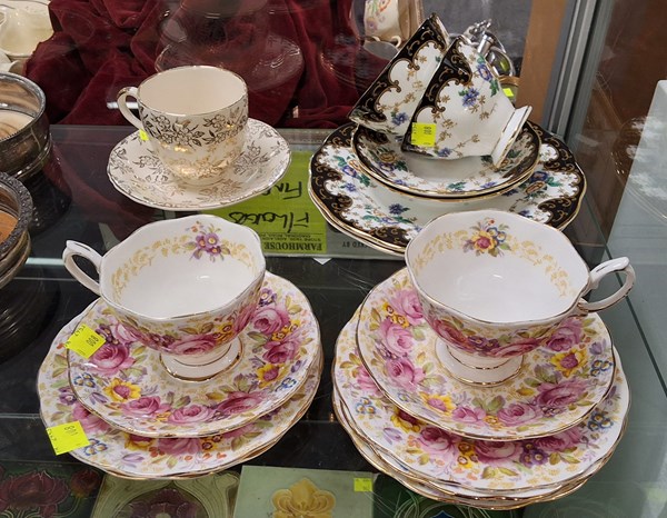 Lot 1330 - ROYAL ALBERT TRIOS