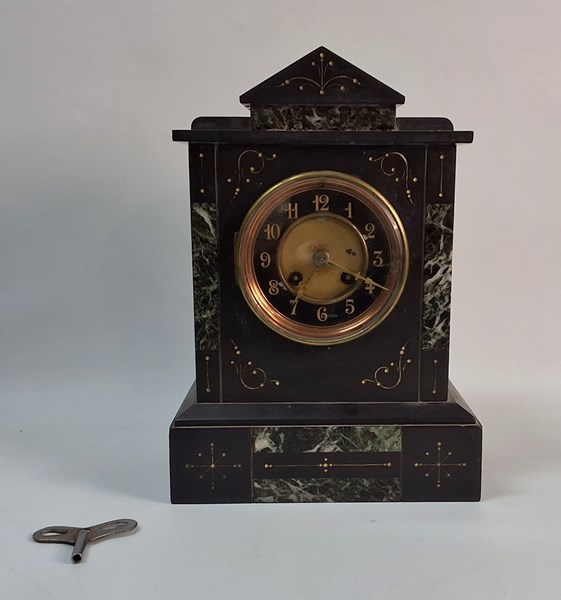 Lot 1292 - MANTEL CLOCK