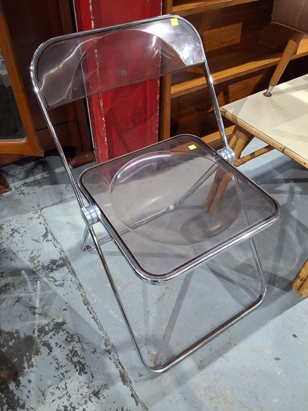 Lot 118 - FOLDING CHAIR