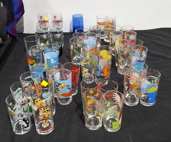 Lot 1404 - COLLECTABLE GLASSES