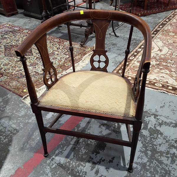 Lot 145 - TUB CHAIR