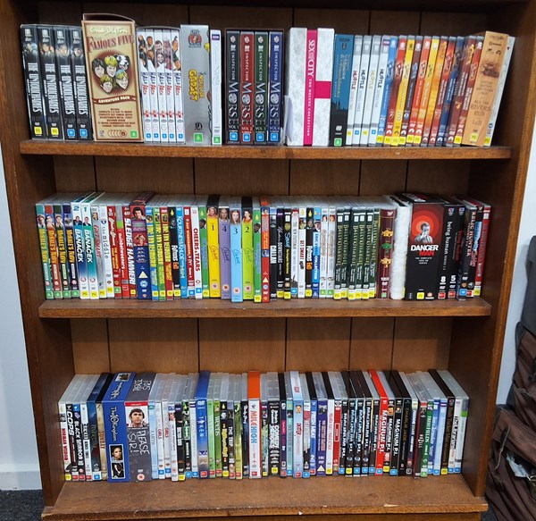 Lot 1071 - TV DVDS