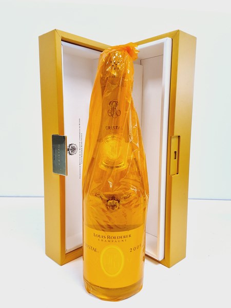 Lot 13 - LOUIS ROEDERER CRISTAL