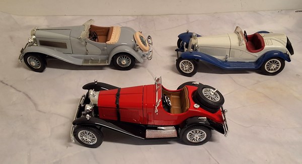 Lot 1223 - MODEL CARS