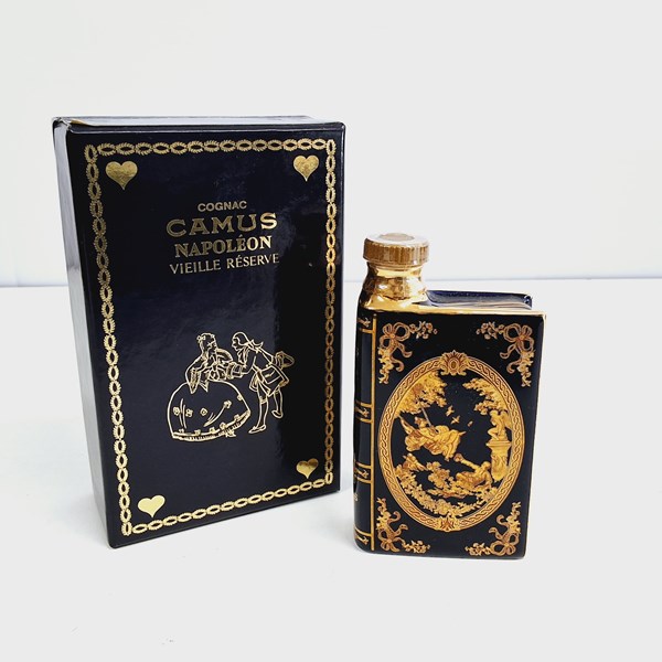 Lot 70 - CAMUS NAPOLEON COGNAC