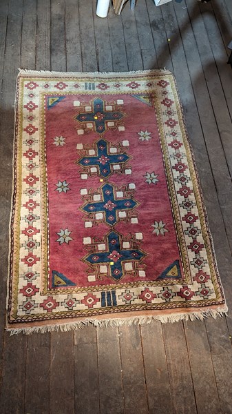 Lot 99 - RUG