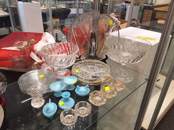 Lot 1338 - GLASSWARE