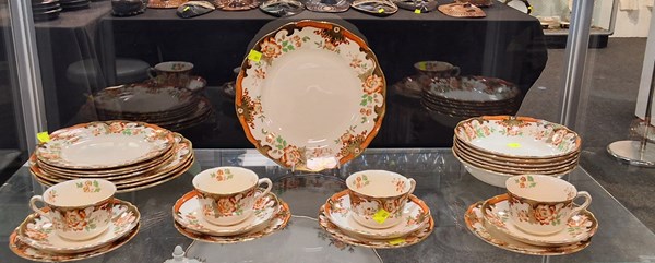 Lot 1205 - PART DINNER SERVICE