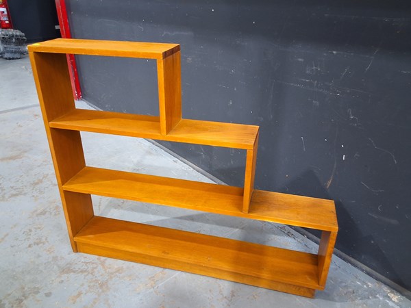 Lot 281 - BOOKSHELF