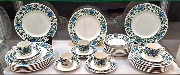 Lot 1197 - PART DINNER SERVICE