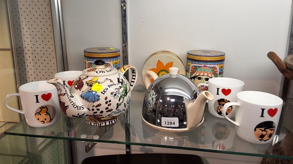 Lot 1284 - FUN CERAMICS AND TINS