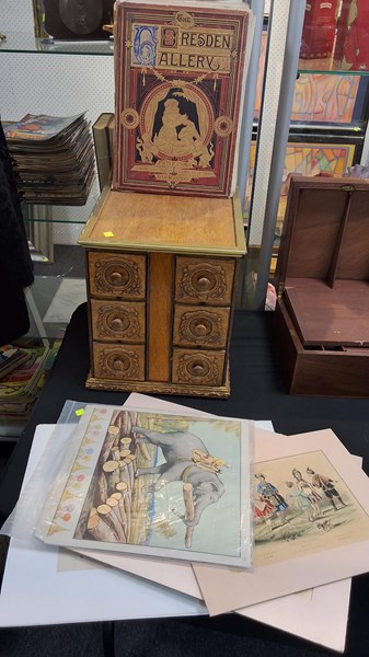 Lot 1177 - CHEST & PRINTS