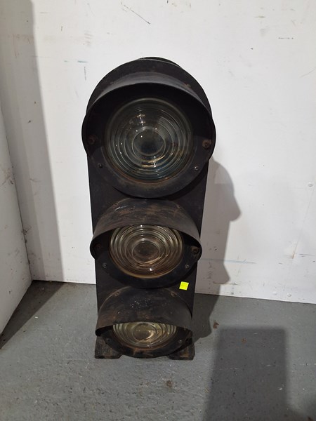 Lot 232 - RAIL SIGNAL LIGHT