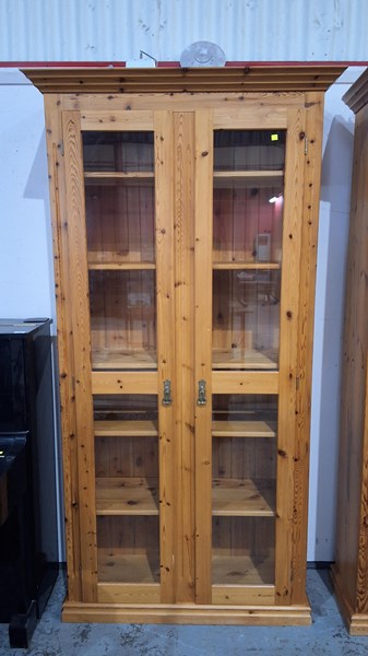 Lot 186 - BOOKCASE