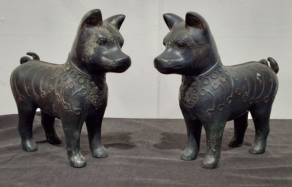 Lot 1279 - BRONZE DOGS