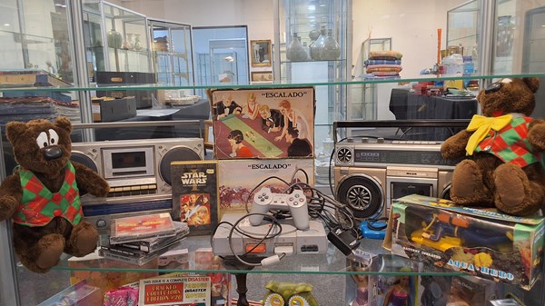 Lot 1358 - GAMES AND STEREO