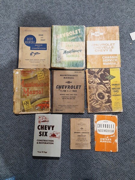 Lot 42 - CHEVROLET MANUALS