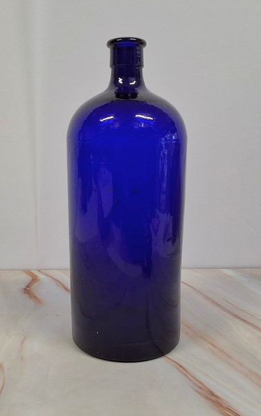 Lot 1291 - BLUE BOTTLE