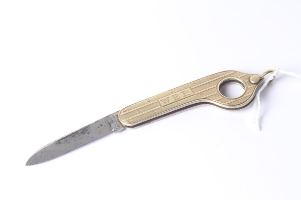 Lot 1065 - CIGAR CUTTER