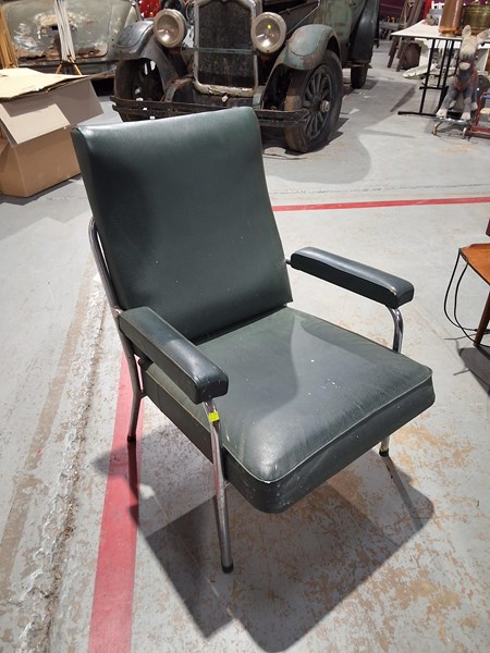 Lot 313 - ARMCHAIR