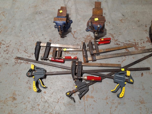 Lot 320 - CLAMPS