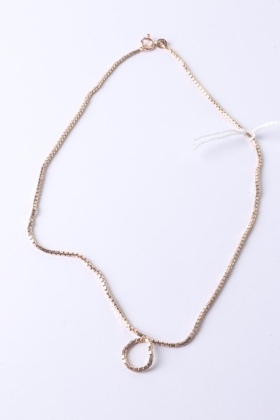 Lot 1011 - GOLD NECKLACE