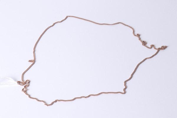 Lot 1015 - GOLD NECKLACE