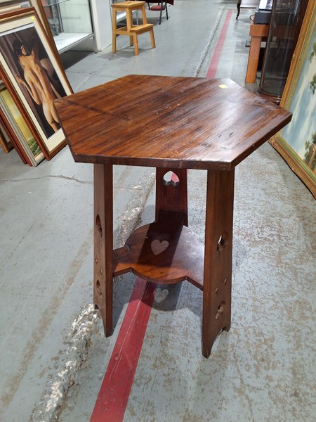 Lot 7 - OCCASIONAL TABLE