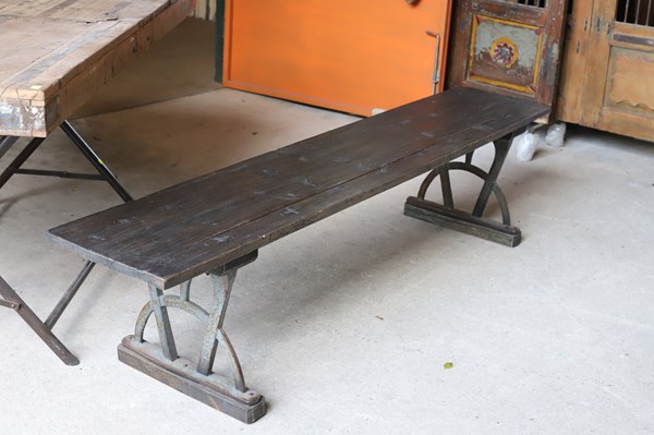 Lot 33 - BENCH