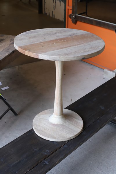 Lot 189 - SIDE TABLE