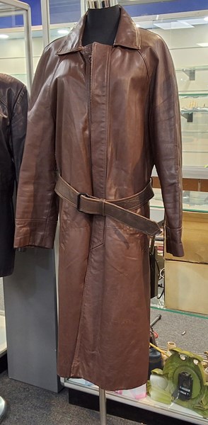 Lot 1346 - LEATHER COAT