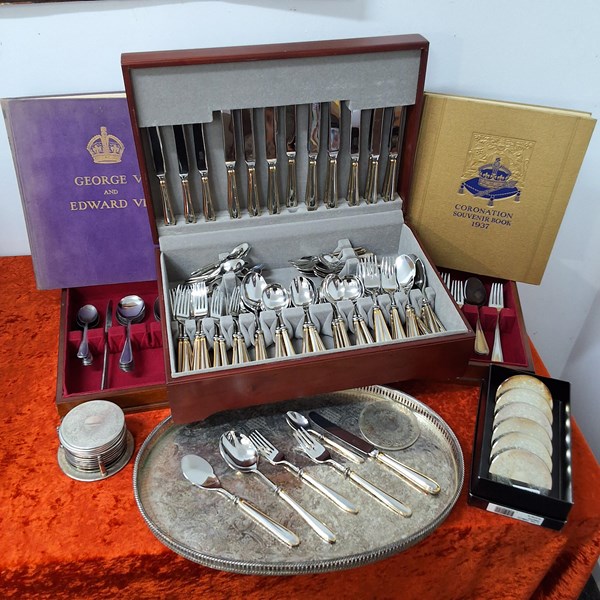 Lot 1413 - SILVERPLATE WARES