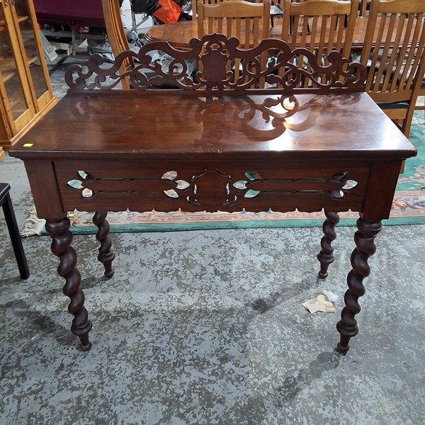 Lot 4 - HALL TABLE