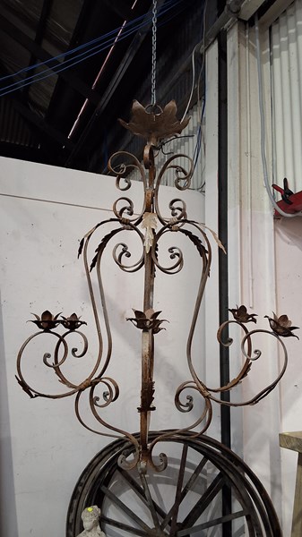 Lot 282 - CHANDELIER