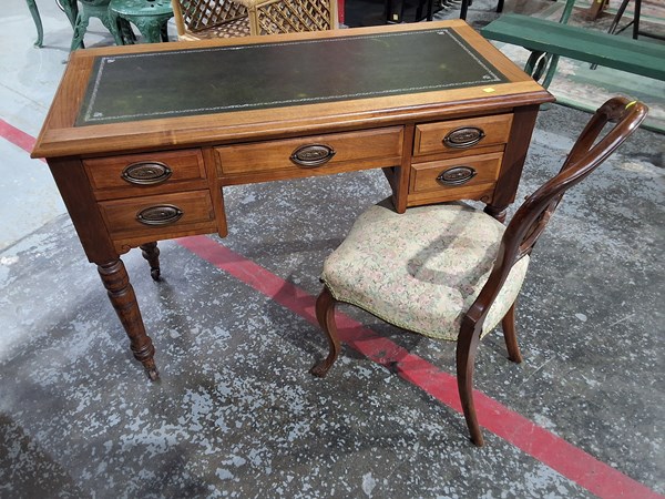 Lot 14 - DESK AND CHAIR