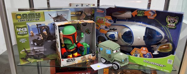 Lot 1375 - TOYS