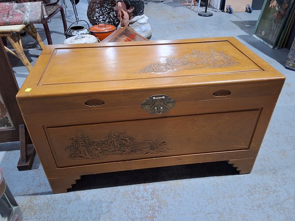 Lot 299 - CAMPHORWOOD TRUNK