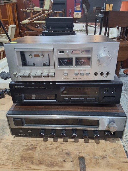 Lot 147 - STEREO