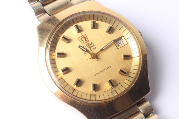 Lot 1016 - OMEGA WRIST WATCH