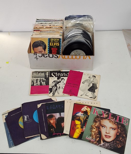 Lot 1354 - ROCK & POP 45S