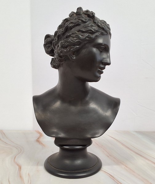 Lot 1170 - WEDGWOOD BUST