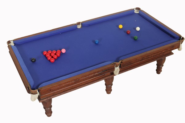 Lot 43 - MINIATURE BILLIARDS TABLE