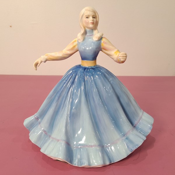 Lot 1289 - ROYAL DOULTON FIGURE