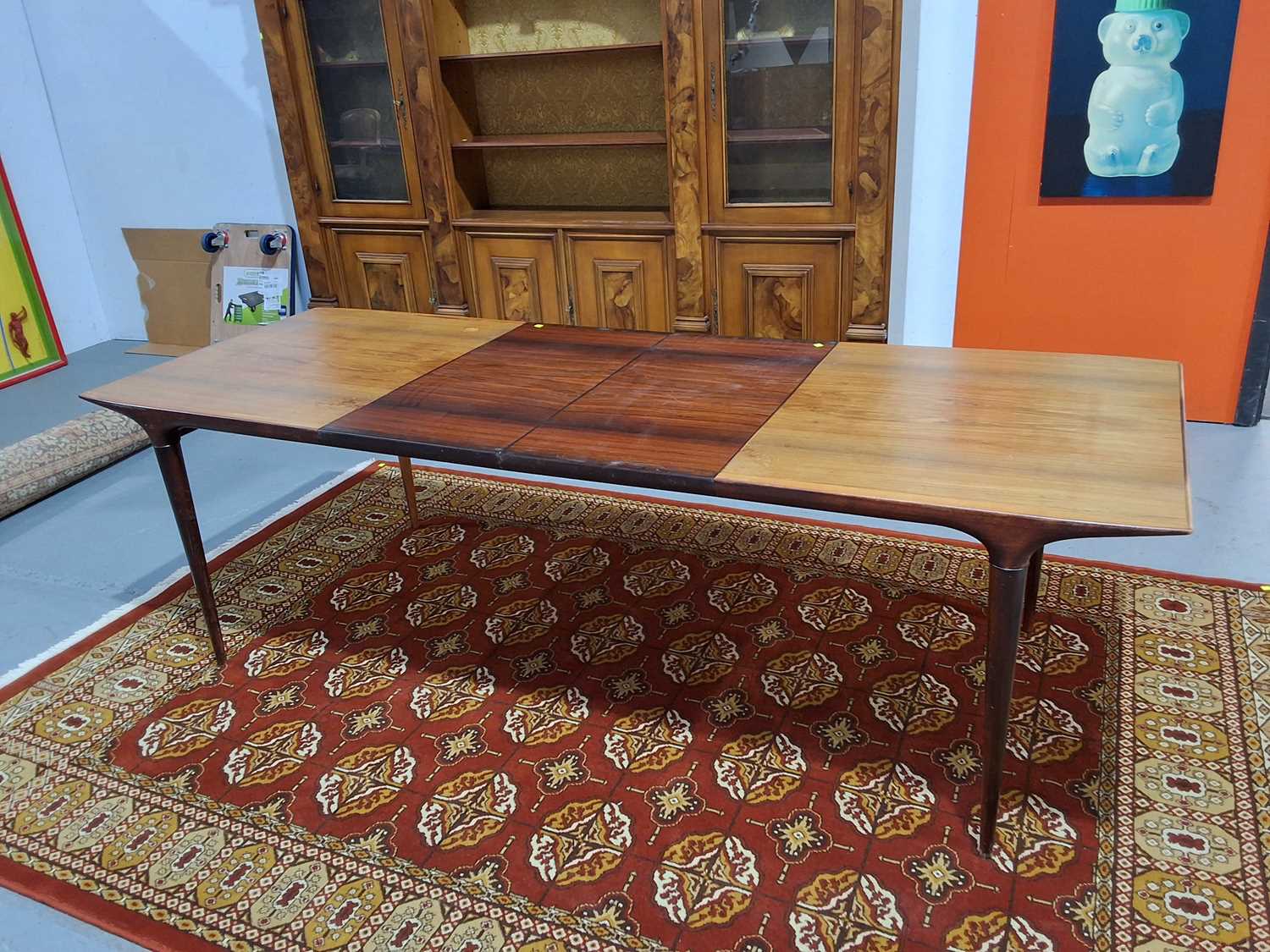 Lot 349 - TABLE