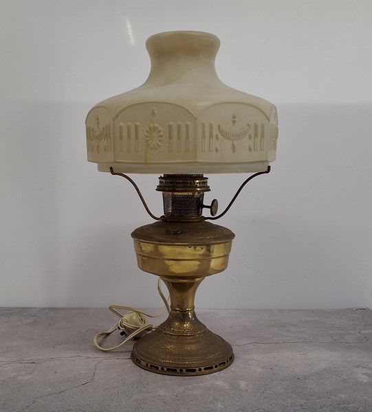 Lot 1337 - TABLE LAMP