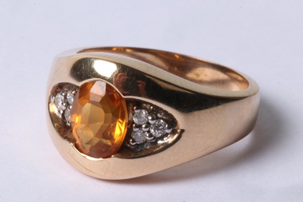 Lot 1023 - RING