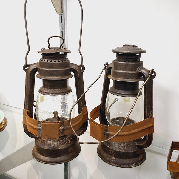 Lot 1351 - HURRICANE LAMPS