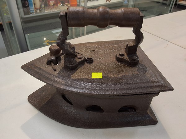 Lot 1341 - COAL IRON