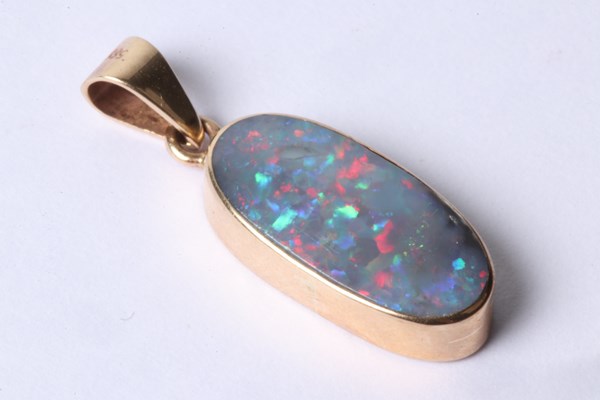 Lot 1018 - PENDANT