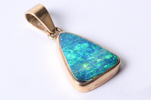 Lot 1012 - PENDANT